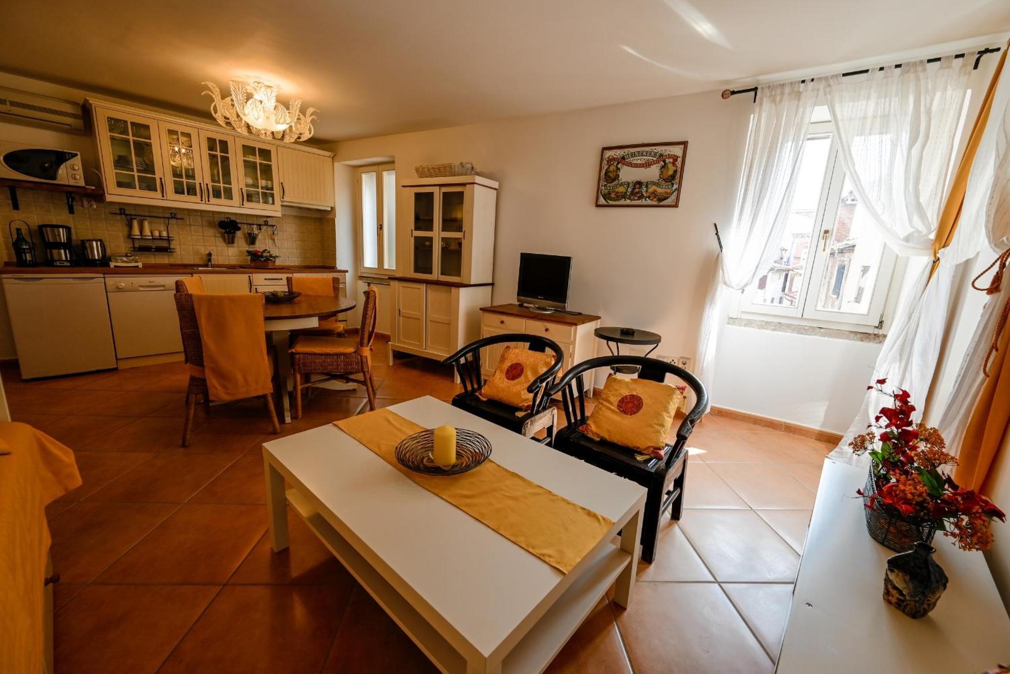 Alice Apartment With Balcony Rovinj Zewnętrze zdjęcie