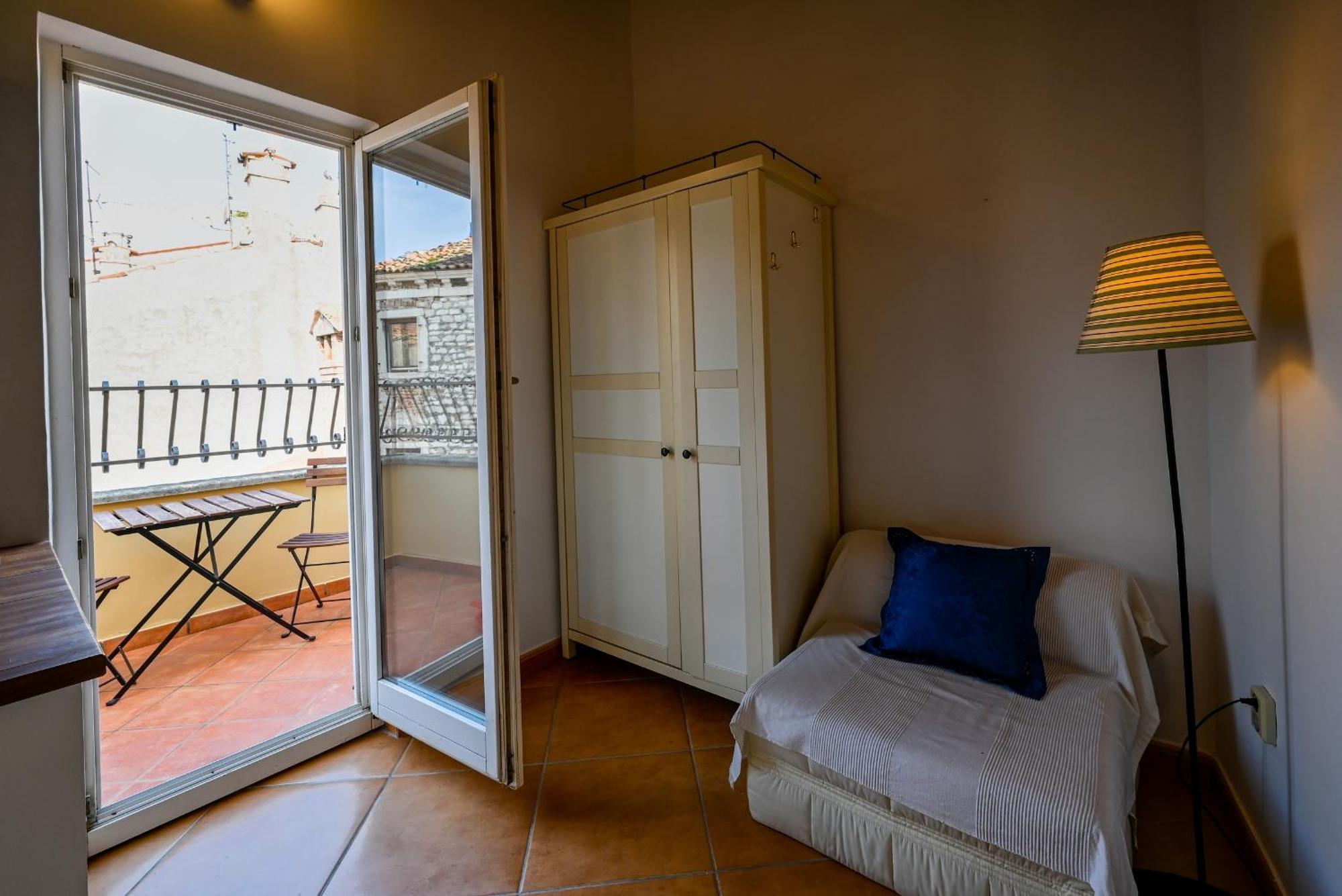 Alice Apartment With Balcony Rovinj Zewnętrze zdjęcie